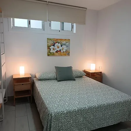 Apartamento Kyomu El Pilar 2 *